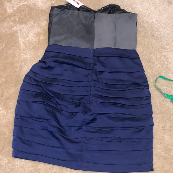 Dress.. READ DESCRIPTION‼️ - Picture 2 of 10